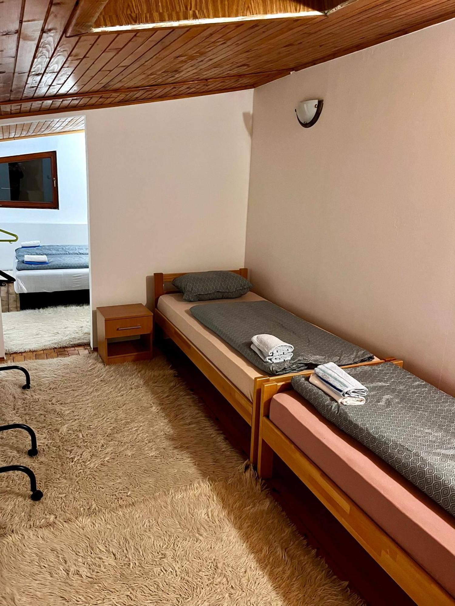 Apart Cobras Jajce Exteriör bild